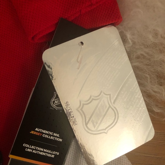 SOLD!Auth. Mens Adidas Detroit Red Wings jers SZ S - Picture 11 of 13